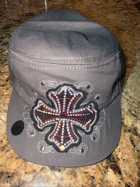 Embellished Gray Women's Military-Style Hat with Cross Accent